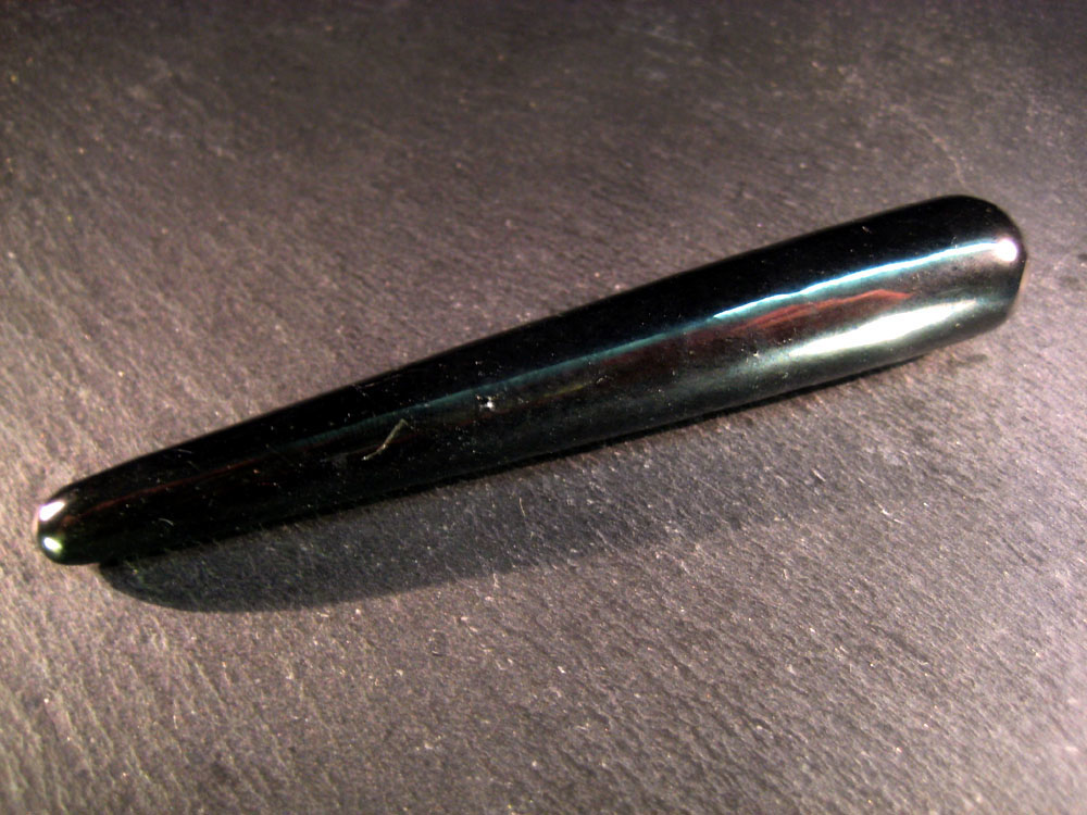 B�ton de massage  sous �tui Shungite
